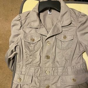 Loft petite long sleeved light gray jacket